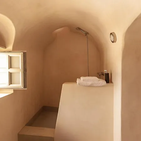 Castelli Loggia Daire Emporio (Santorini)